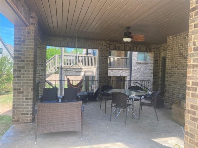 Building Photo - 3816 Chamblee Dunwoody Rd