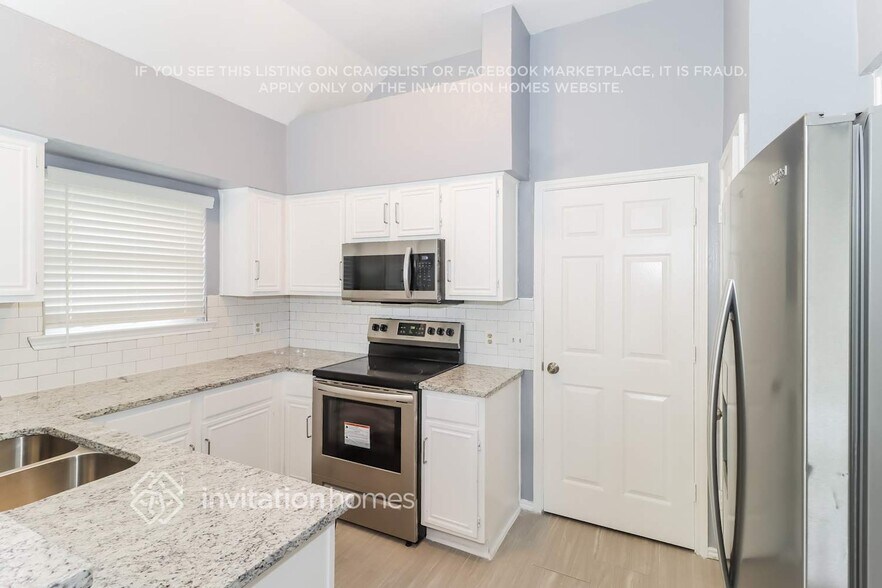 Building Photo - 1936 Ashley Dr