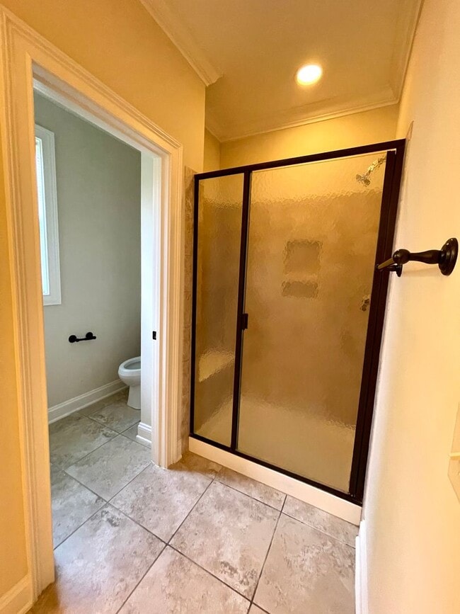 Building Photo - Large 5-bedroom house in Lake Hogan Farm near Chapel Hill schools!