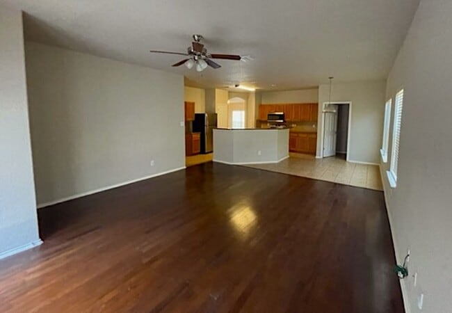 Building Photo - Spacious 3-Bedroom, 2-Bath Single-Story Ho...
