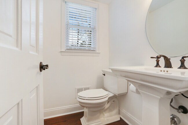 Building Photo - 6953 Ayers Ct NW