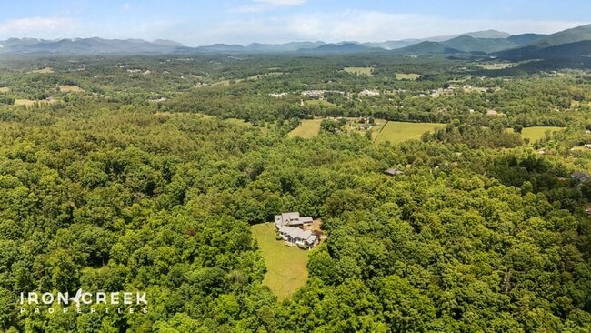 Building Photo - 51 Mountain Tea Ln