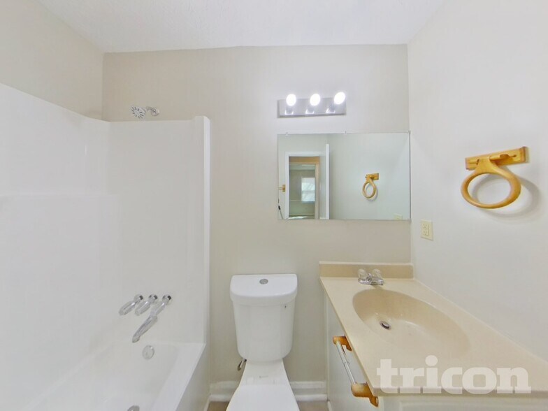Building Photo - 1763 Lamancha Dr NW