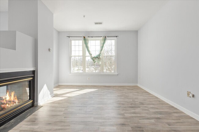 Building Photo - 4200 Mozart Brigade Ln