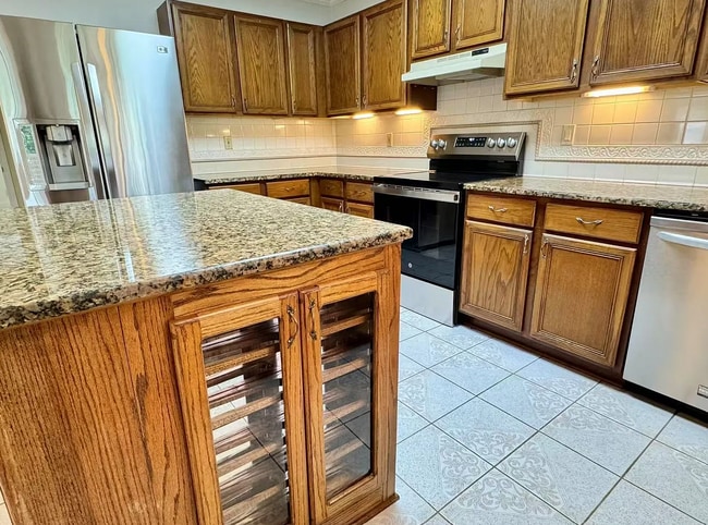 Building Photo - 25018 Granite Path