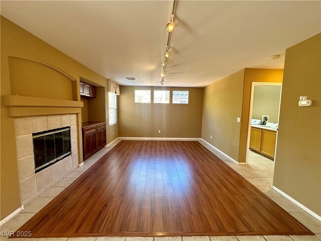 Building Photo - 2705 Sweet Willow Ln