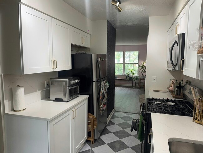 Building Photo - 7180 Mahogany Dr
