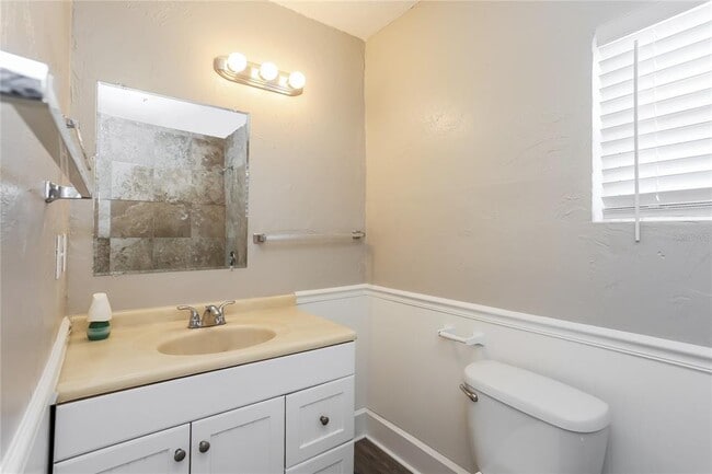 Building Photo - 4010 1st Ave S