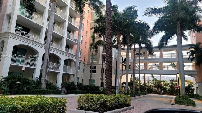 Building Photo - 804 E Windward Way