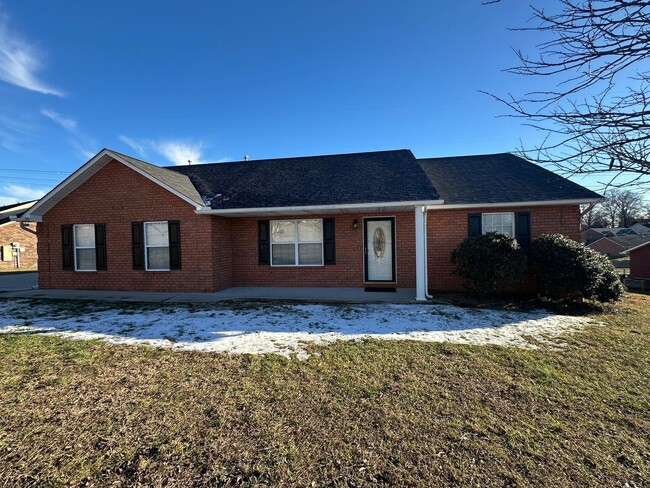 Primary Photo - All brick home in Halls