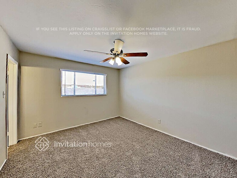 Building Photo - 3236 N 54th Ln