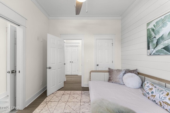 Building Photo - 407 Petrel St