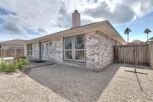 Building Photo - 14905 Dasmarinas Dr