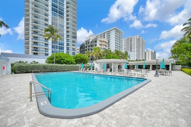 Building Photo - 2401 Collins Ave