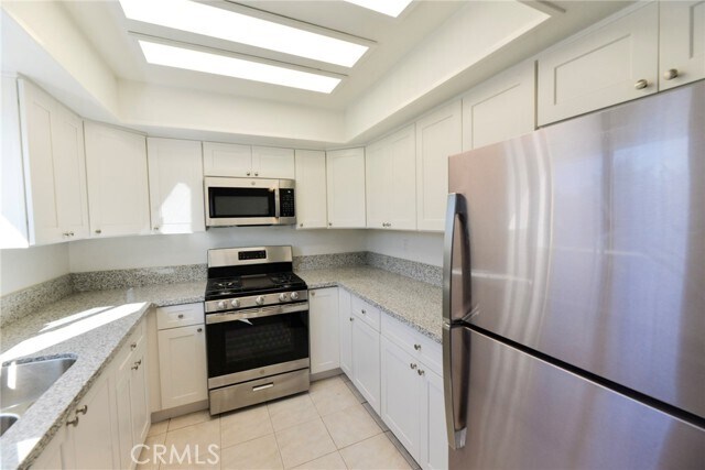 Building Photo - 103 El Oriente