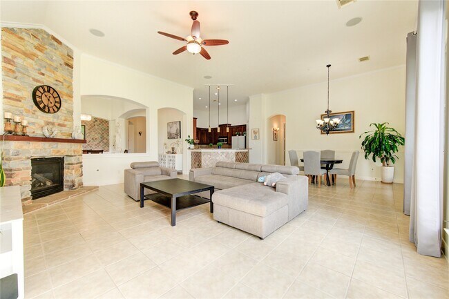 Building Photo - 11422 Carson Field Ln