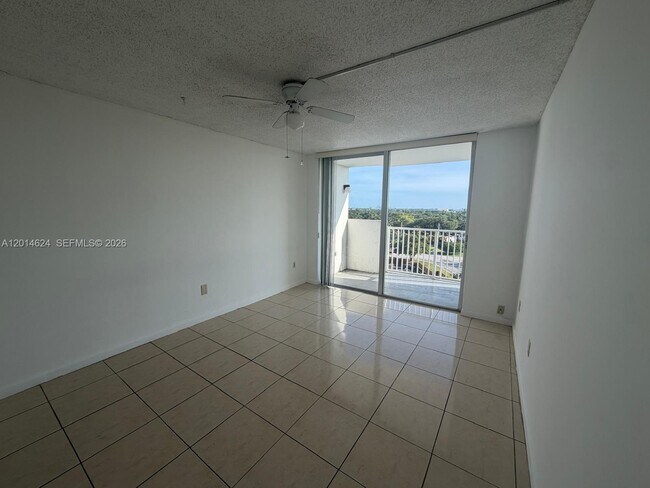 Building Photo - 1200 NE Miami Gardens Dr