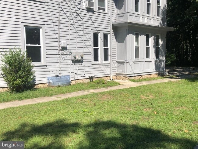 Building Photo - 1148 E Landis Ave
