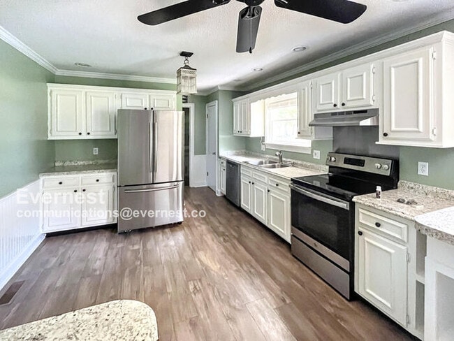 Building Photo - 5438 Village Garden Dr