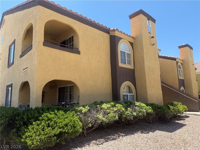 Building Photo - 7950 W Flamingo Rd