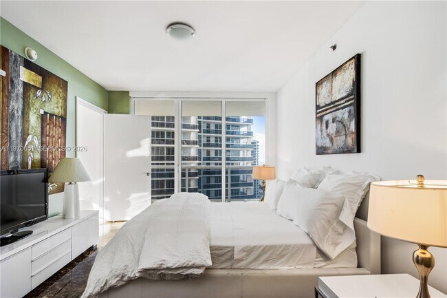 Building Photo - 1830 S Ocean Dr