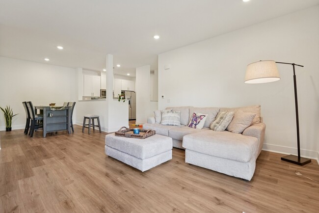 Building Photo - 5104 Mary Ashby Wy