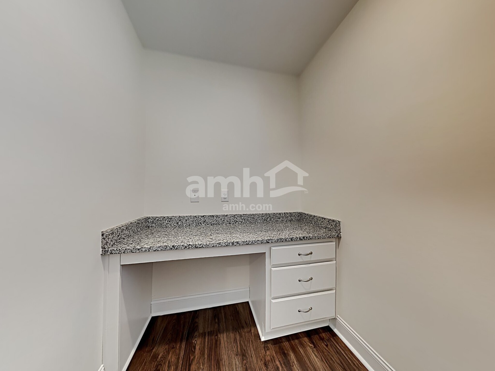 Building Photo - 307 West St