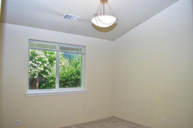 Building Photo - 1648 Nunnwood Ln