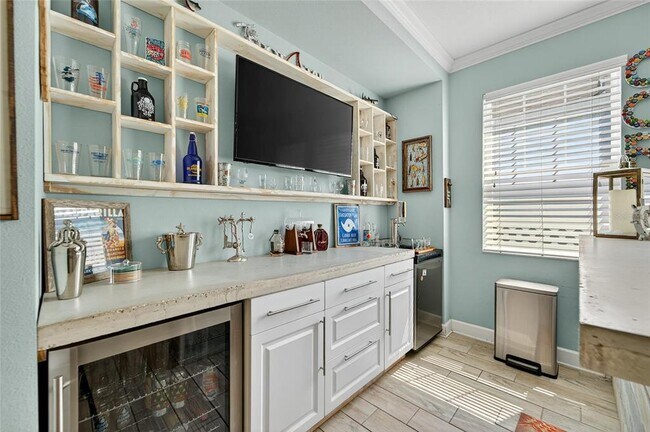 Building Photo - 5227 ADMIRAL POINTE Dr