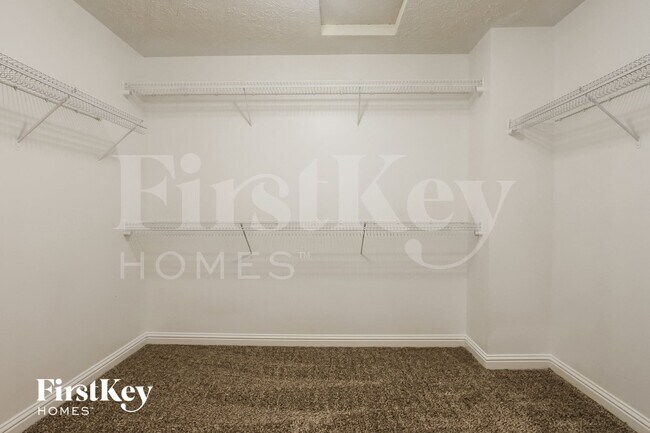 Building Photo - 8124 Grassy Meadow Ln