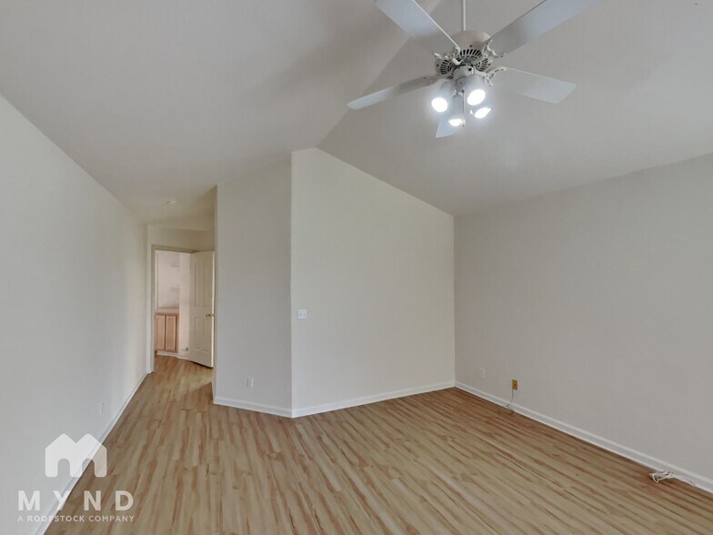 Building Photo - 2795 Cherry Hills Dr