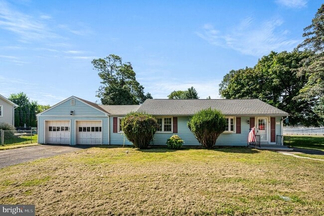 Primary Photo - 2225 Palmer Ave