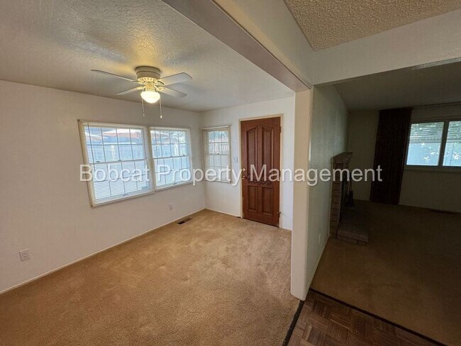 Building Photo - 1316 Stanford Dr