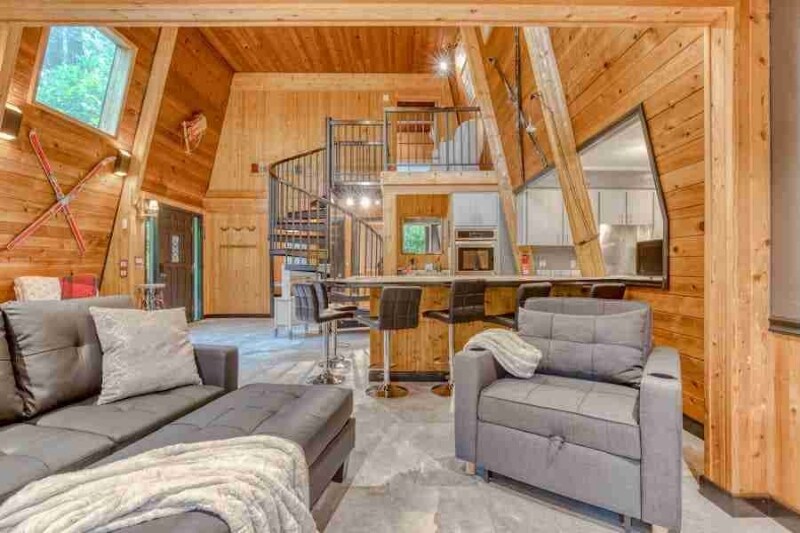 Building Photo - 25625 E Salmon River Rd