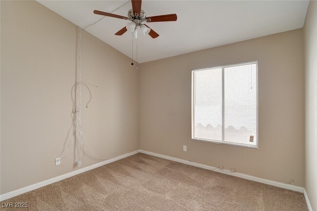 Building Photo - 844 Rainbow Rock St