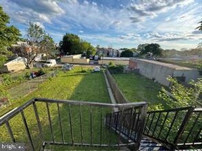 Building Photo - 1016 W Main St