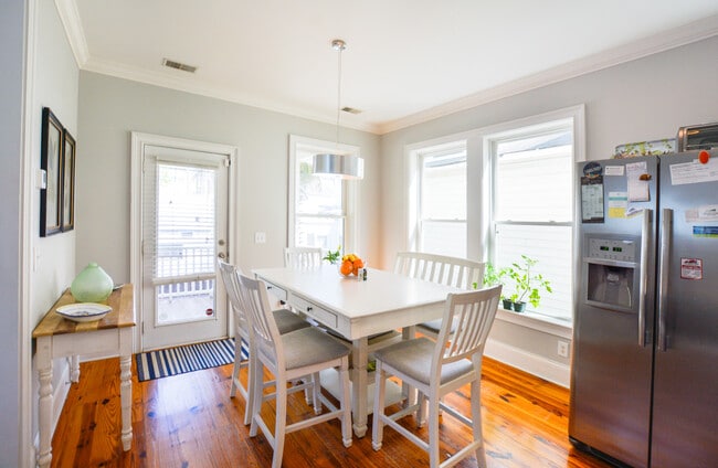Building Photo - Fully Furnished Home in Downtown Charleston