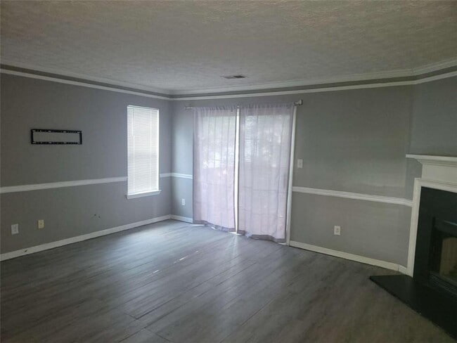 Building Photo - 7018 Panda Rd