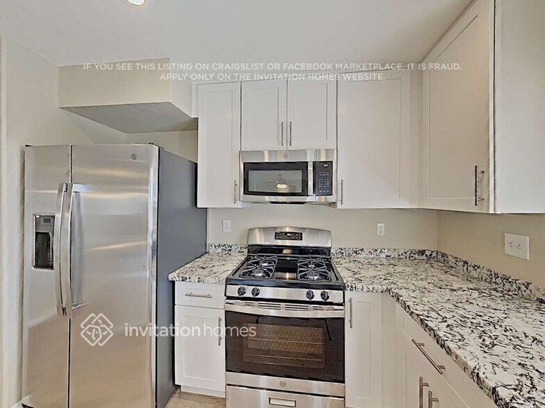 Building Photo - 9427 Hanta Ave