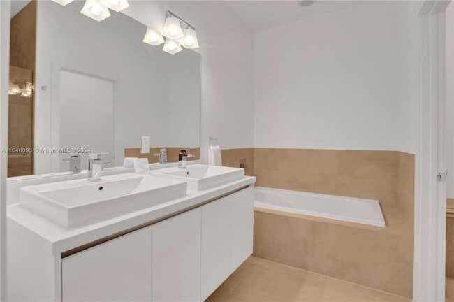 Building Photo - 10271 NW 72nd St