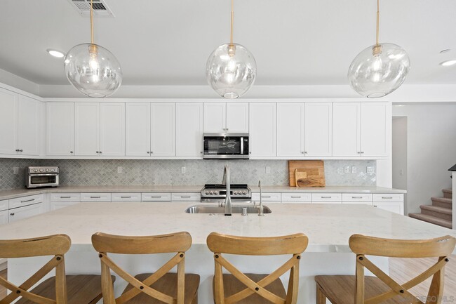 Building Photo - 8850 Weston Rd