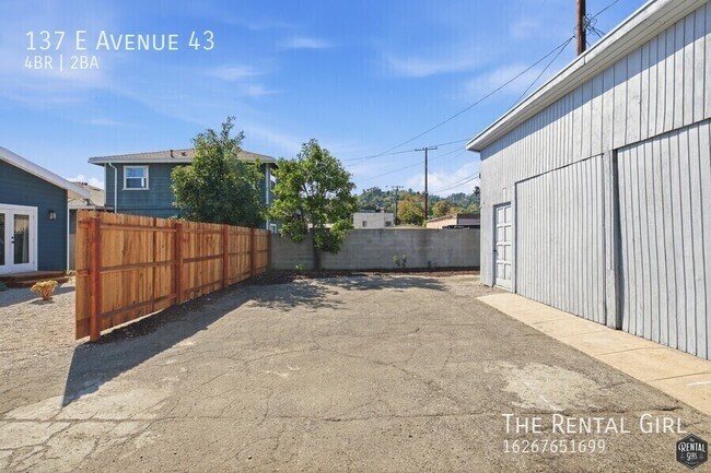 Building Photo - 137 E Ave 43