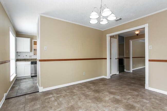 Building Photo - 7406 San Simeon Dr