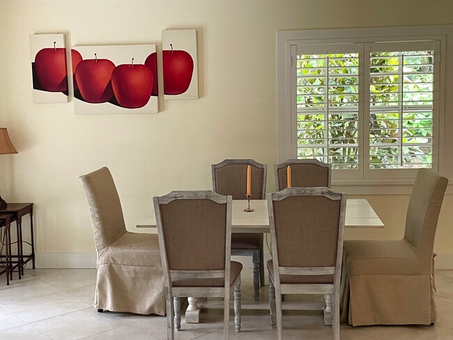 dining for 6 - 400 Live Oak Rd