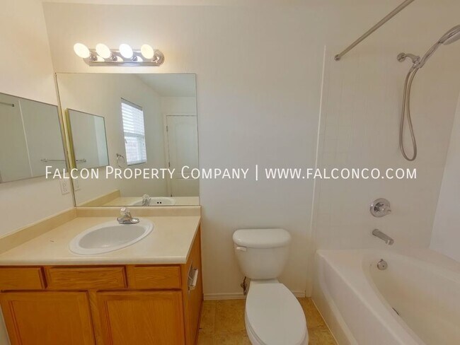 Building Photo - 6627 Silverwind Cir