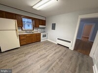 Building Photo - 130 N Broadway