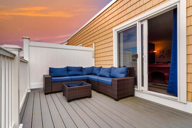 Building Photo - 128 Ashworth Ave