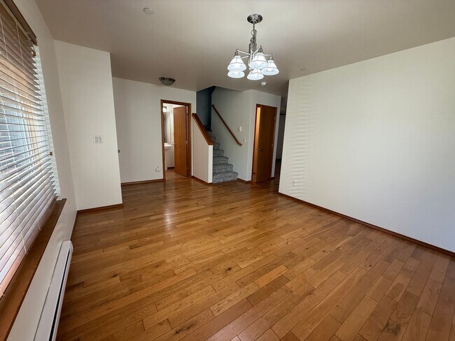 Building Photo - 1838 Bobs Hollow Ln