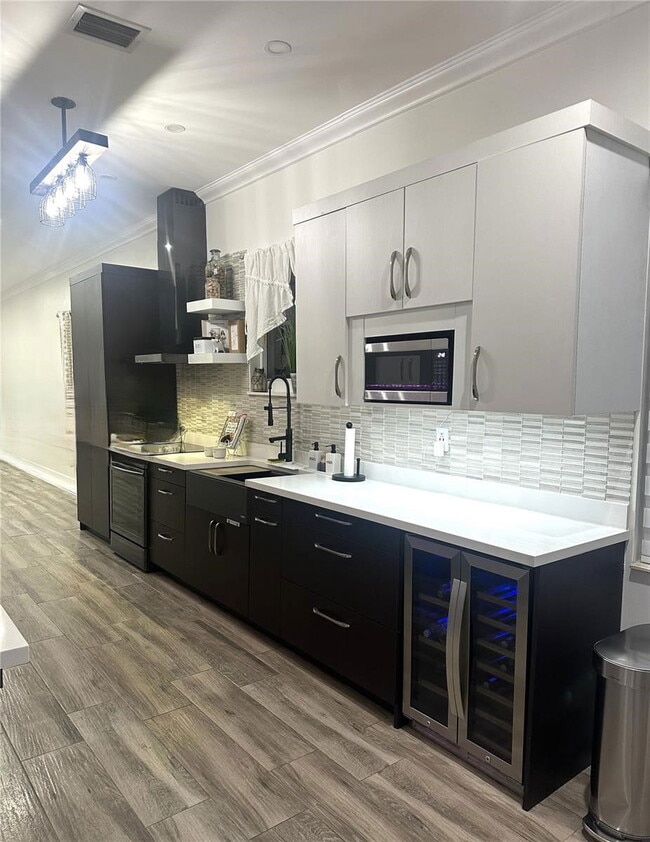 Building Photo - Southwest 3rd Street, Miami, FL 33184 - 4 BR 3 BA single-family home