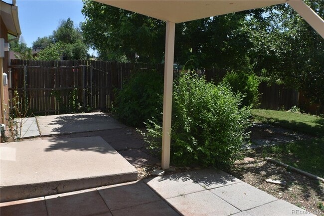 Building Photo - 4585 Gatewood Dr